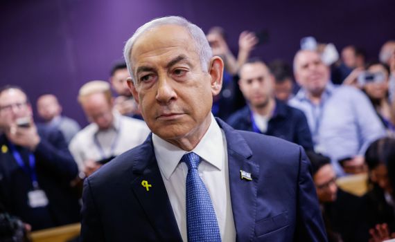 פרקליטו של נתניהו חושף: גילינו חורים חדשים בכתב האישום