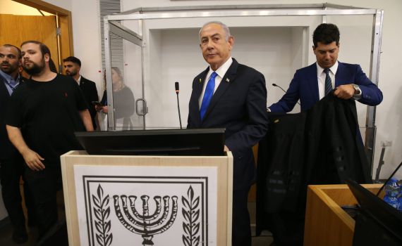 נתניהו על דוכן העדים: "לא היה שיח של תמורות עם אלוביץ'"