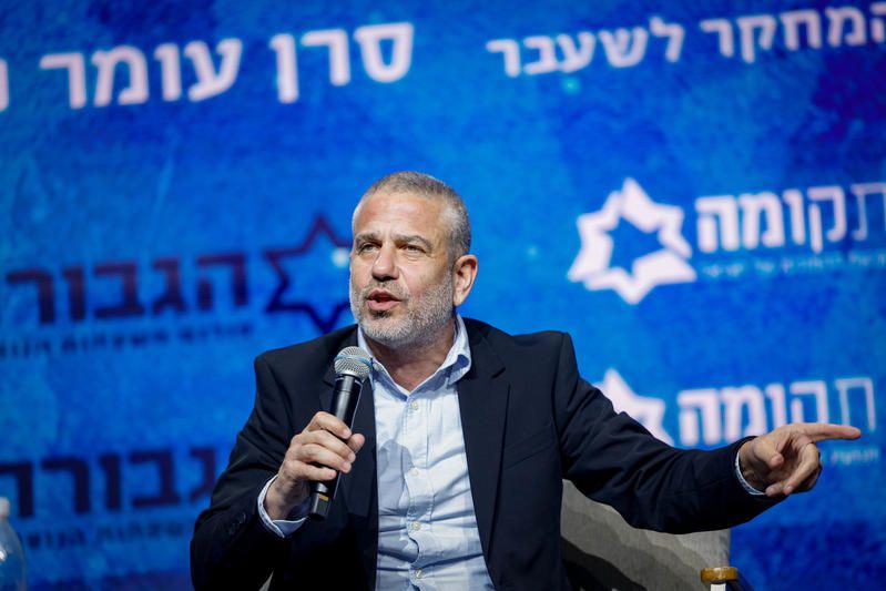 ינון מגל מאשים: עליי התנפלו, על ברקוביץ' שותקים