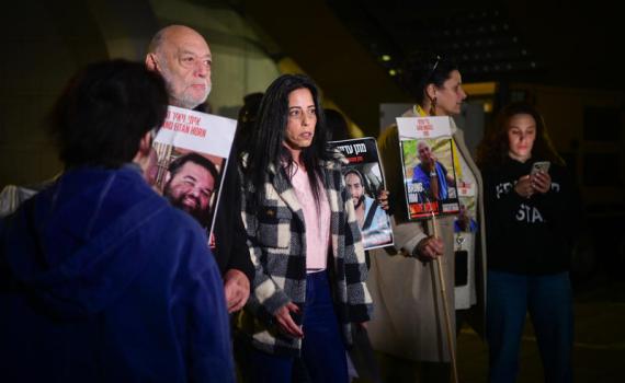 משפחות החטופים מגיבות לנתניהו: "רוצה לקבור אותם במנהרות"