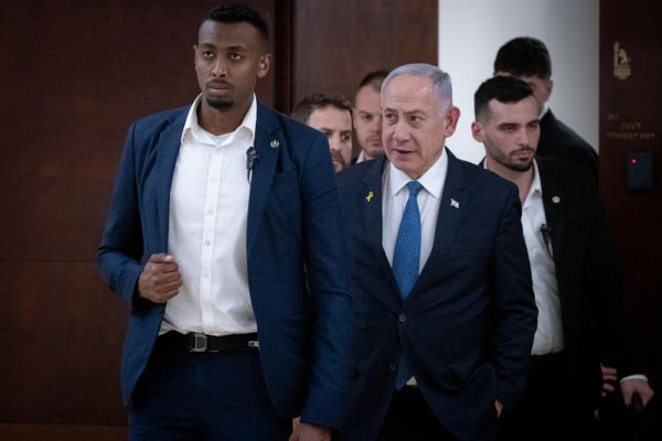 הכתב הצבאי מתפוצץ על דובר רה"מ: "אתה לא מאיים עלינו"