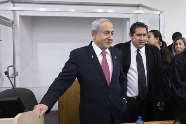 לטובת המדינה: עצרו את עדות נתניהו, יש מלחמה לנהל