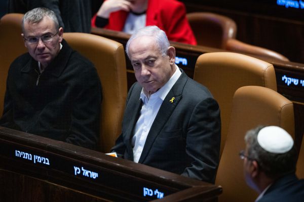 דרמה בכנסת: נתניהו הוזעק מבית החולים כדי להצביע