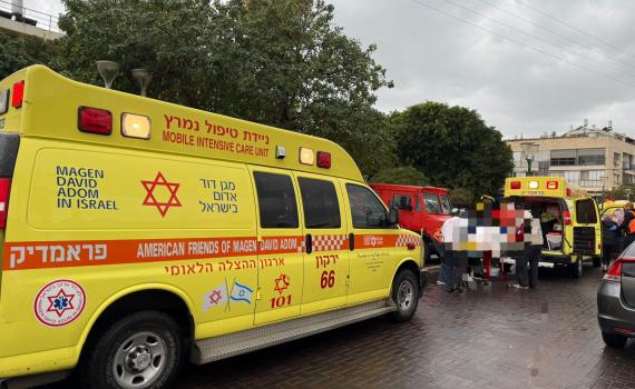 אישה נרצחה בפיגוע דקירה בהרצליה