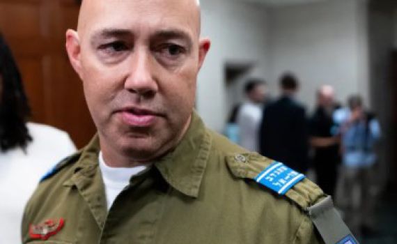 לבוש במדי צה"ל: זה היו"ר החדש של ועדת החוץ של ארה"ב