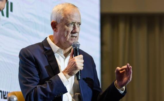 בני גנץ נגד יאיר גולן: "דברים קיצוניים ושיקריים"