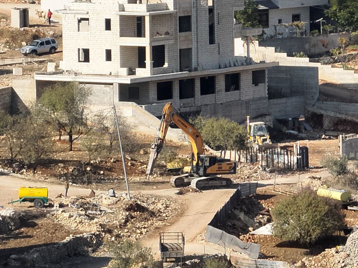 אכיפה בררנית: המנהל האזרחי מתעלם מבנייה ערבית שתועדה בבנימין