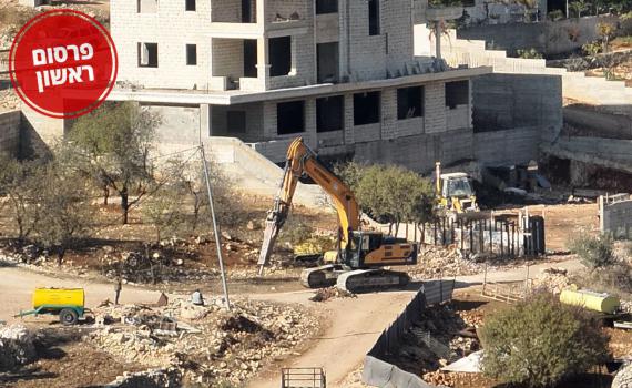 הבנייה הבלתי חוקית ביו"ש: המנהל האזרחי מתעלם והערבים חוגגים