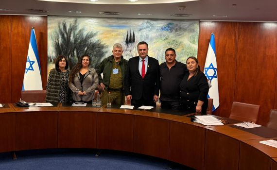 פורום בוחרים בחיים נפגש עם כ"ץ: "לא לעסקאות עם שחרור מחבלים"