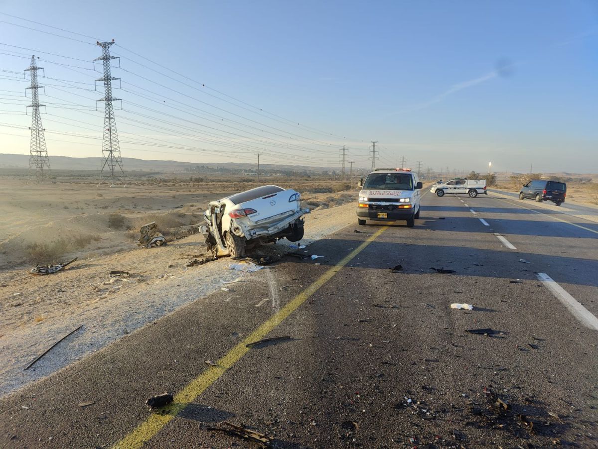 אסון על הכביש: בן 24 נהרג וגבר נוסף נפצע קשה בתאונה במשאבים