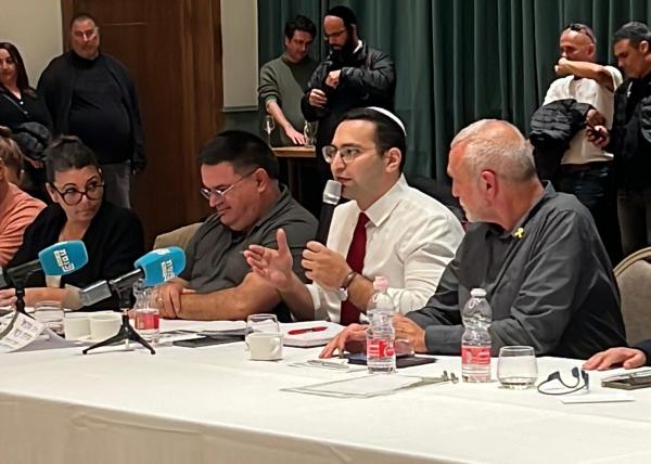 וסרלאוף: "להוציא כסף מהאוצר- כמו להוציא מים מהסלע"