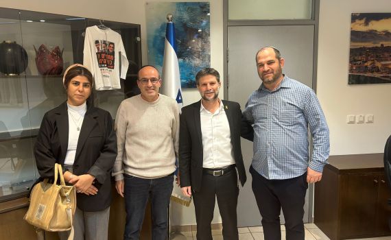 סמוטריץ' למשפחות שכולות: "אין לתת יד לעסקה לא אחראית"