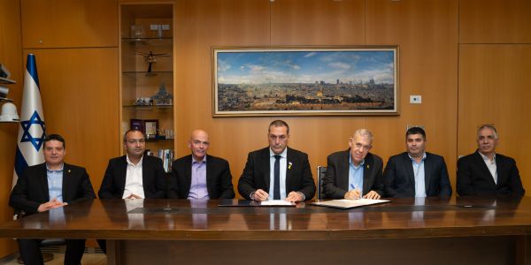 על רקע האיומים מתימן ואיראן: עסקת ענק לתעשייה האווירית