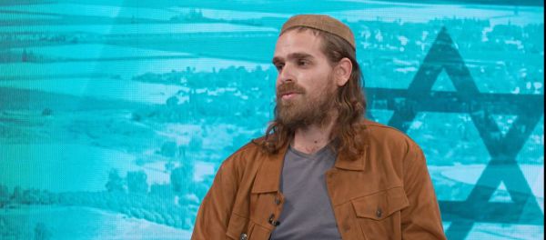 "מתיישבים לשיחה": מה השב"כ רוצה מאריאל דנינו?