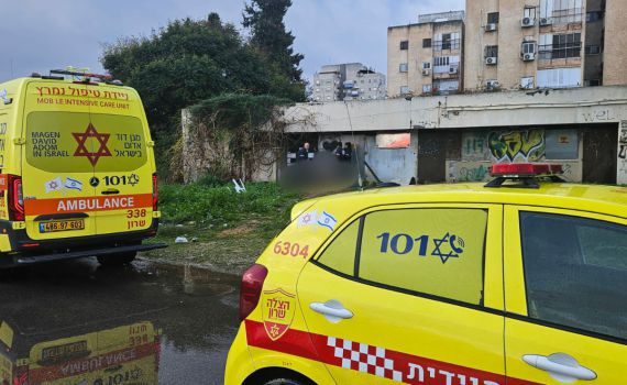 טרגדיה בחדרה: דר רחוב כבן 40 נפטר מהיפותרמיה