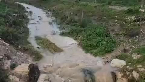 כמויות עצומות של מים: צפו בזרימות האדירות בנחלים