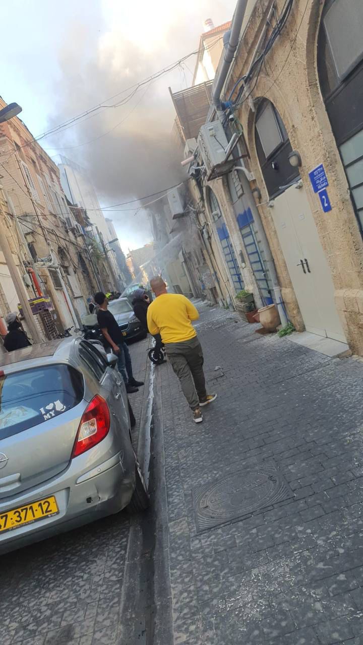 צפו: המסעדה האהובה "איציק הגדול" עולה באש