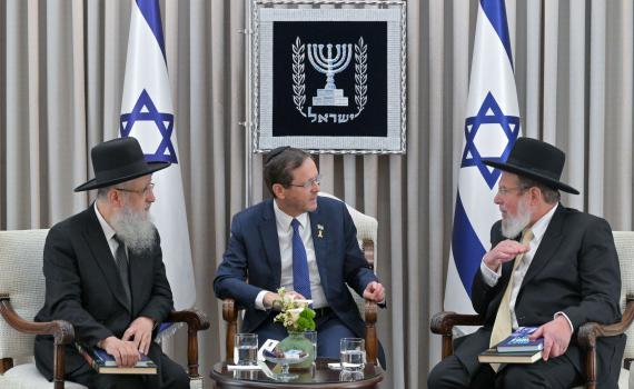 הרבנים הראשיים קוראים להרצוג: תן חנינה לנגד א'