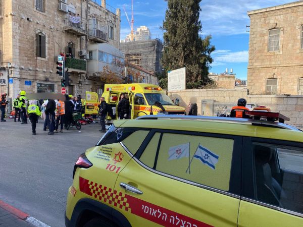 שריפה פרצה בפנימיה בירושלים: עשרות פצועים משאיפת עשן