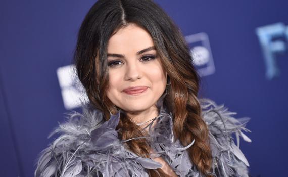 עם יהלום עצום: סלינה גומז והחבר היהודי בני בלנקו – מאורסים