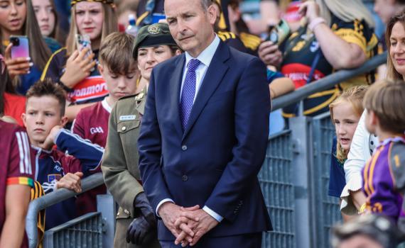 שר החוץ של אירלנד: "לא נסגור את השגרירות בישראל"