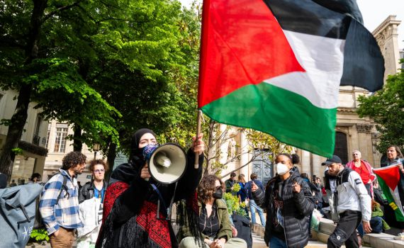 בגלל אנטישמיות: טראמפ חותך לחלוטין את המימון מהרווארד