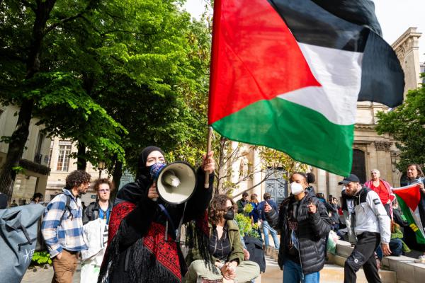 בגלל אנטישמיות: טראמפ חותך לחלוטין את המימון מהרווארד