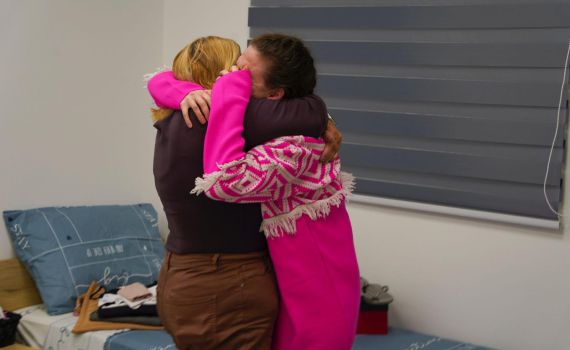 הקושי בחזרה לחיים: זו הדרך שהחטופות צפויות לעבור