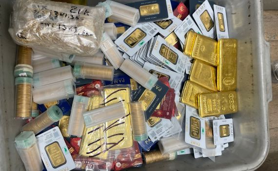 נוסע בנתב"ג ניסה להבריח זהב בשווי 8 מיליון שקל
