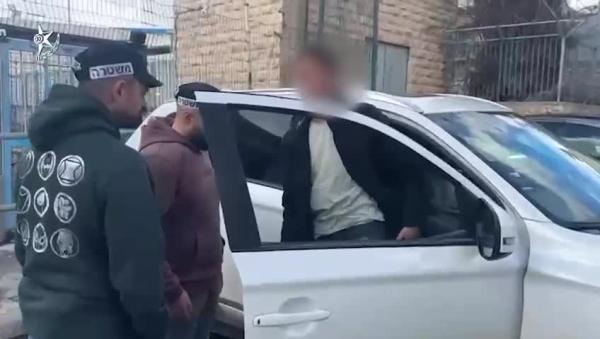 מחריד: השליך גור חתולים מהמרפסת ותיעד את המעשה