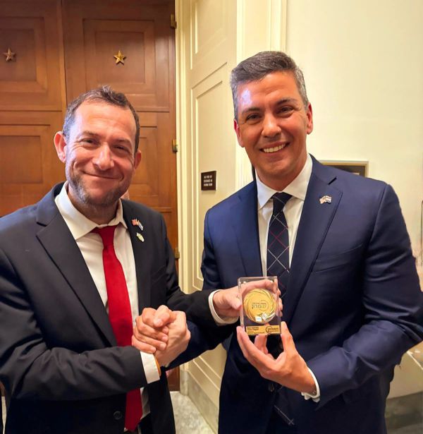 נשיא פרגוואי ליוסי דגן: "שולח ברכות לכל תושבי השומרון"