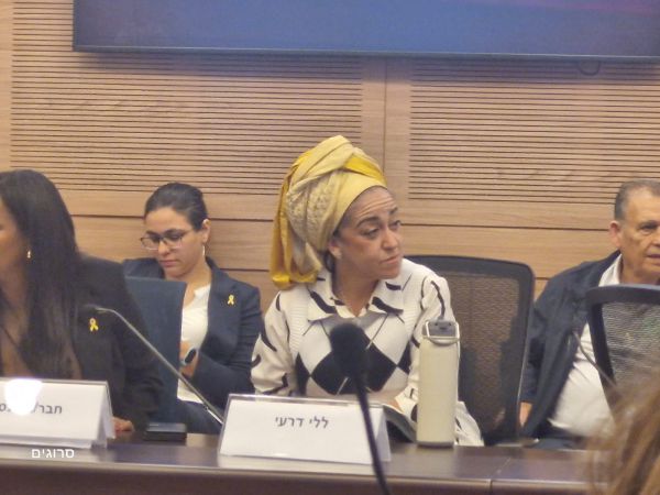 ללי דרעי פנתה לחרדים: "בני הוכיח שאפשר לשלב תורה וצבא". צפו