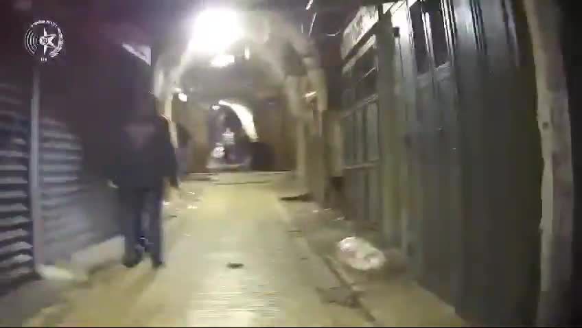 תיעוד דרמטי: מסתערבי מג״ב עוצרים מבוקש בלב הקסבה