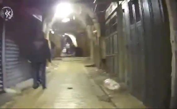 תיעוד דרמטי: מסתערבי מג״ב עוצרים מבוקש בלב הקסבה