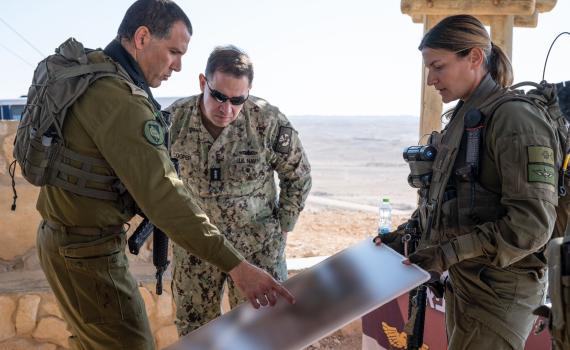 הגנרל האמריקאי הבכיר ביקר בבסיסי חיל האוויר ובפיקוד הצפון