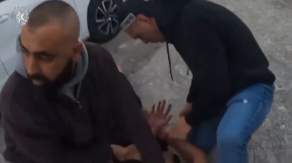 שני אחים ערבים גנבו פרטי אשראי מבעלי טלפונים כשרים