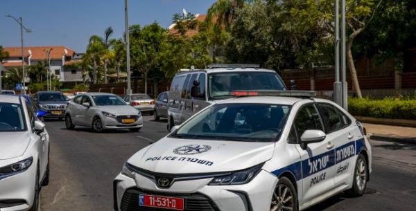 נתפס נוהג ללא רישיון בפעם הרביעית. צפו ברגע המעצר