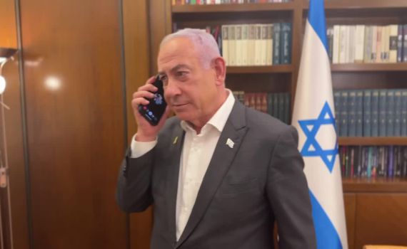 צפו בשיחה של נתניהו עם גל הירש: "הן כבר חצו את הגבול?"