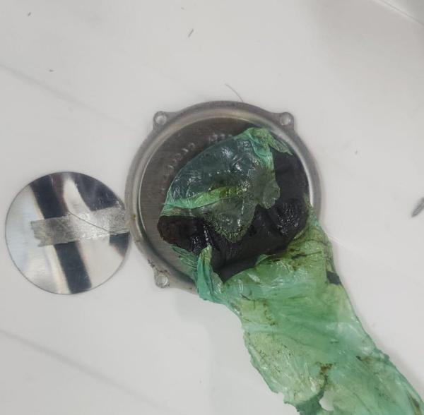 הסוהרים תפסו אסיר מבריח סמים בתוך שעון