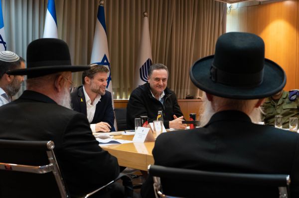 אפשר לשלב: כ"ץ וסמוטריץ' מצדיעים לראשי הישיבות הסרוגות