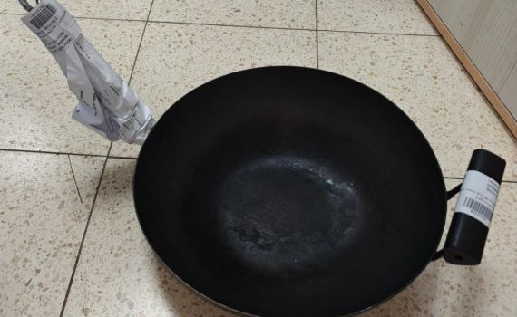 נעצר: תקף אם וביתה באמצעות מחבת בגן העצמאות