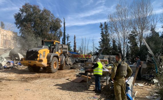 בנימין: מרחב עסקים שהעסיק עשרות פלסטינים ללא אישור נהרס