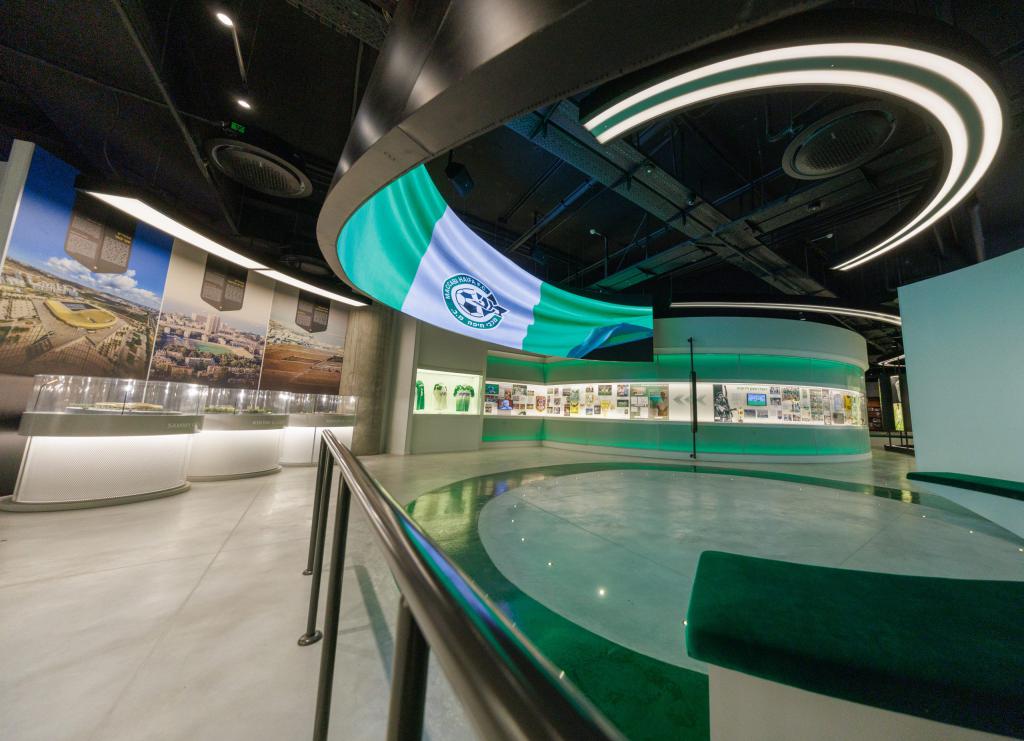 הדם על החולצה, מסי ואבי רן ז"ל: סיור במוזיאון מכבי חיפה החדש