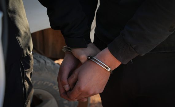 שדד תכשיטים בשווי מיליון ש"ח: נעצר חשוד בשוד האלים | תיעוד