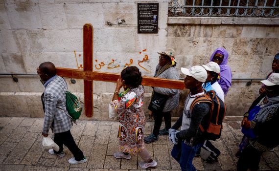 המאמץ השתלם: אישה יצאה מכת נוצרית לאחר עשור