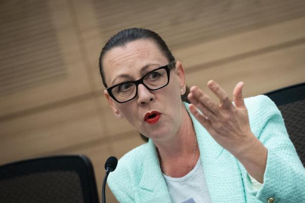 ח"כ מלינובסקי דורשת לפתוח בחקירה נגד השר גולדקנופף