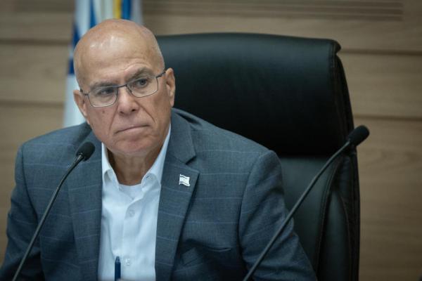 פוגל במכתב נזיפה לרונן בר: דורש שנציגי השב"כ יתייצבו בדיונים