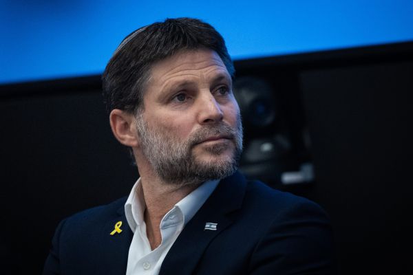 סמוטריץ' מגיב ללפיד: האחריות שלנו היא לתקן את מה שאתם עשיתם