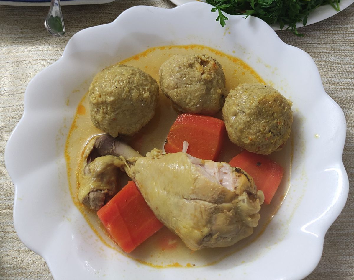 מתכון למרק גונדי בדיוק כמו של סבתא