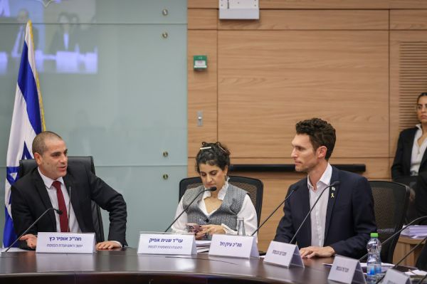 ועדת הכנסת אישרה את בקשתו של עידן רול לפרוש מיש עתיד